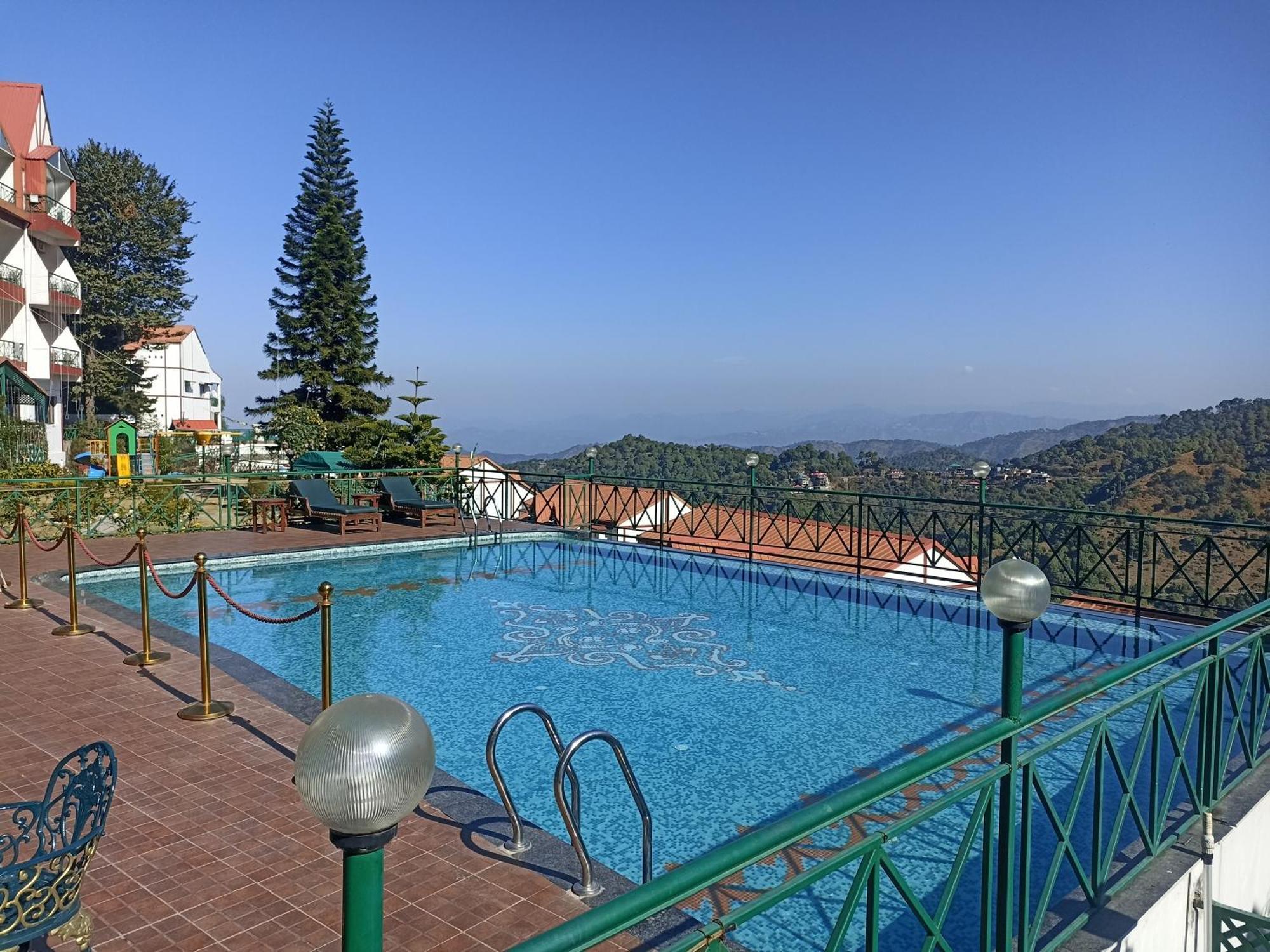 Kasauli Resort By Piccadily Exterior photo