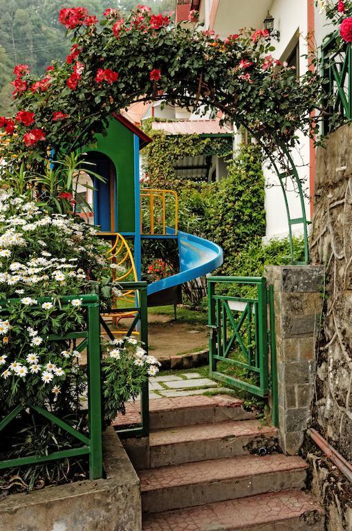 Kasauli Resort By Piccadily Exterior photo