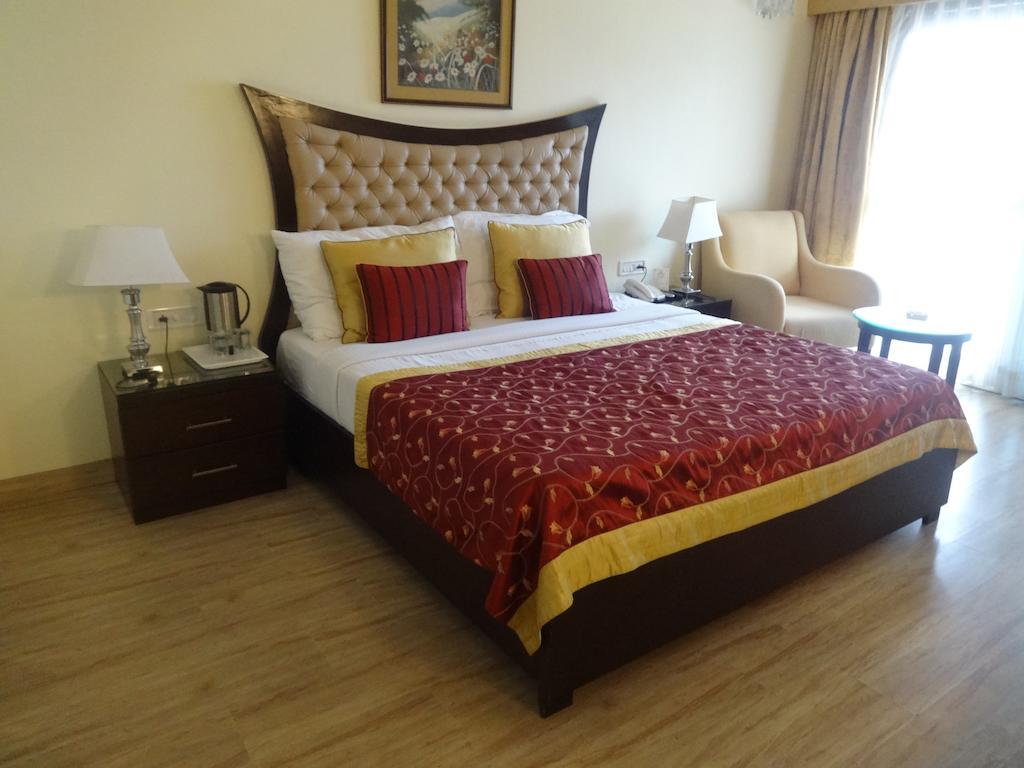 Kasauli Resort By Piccadily Exterior photo